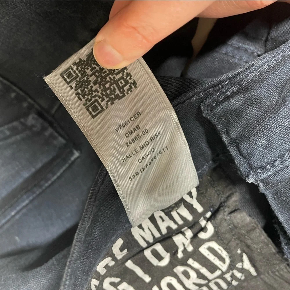 True Religion Halle Mid Rise Super Skinny Cargo Moto Jean Size 25 - Picture 11 of 16